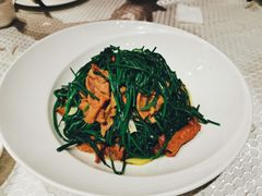 沙葱炒羊肉-巴扎美食·新疆菜·西域歌舞表演餐厅(新疆大厦店)