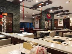 大堂-泉福居酱骨头自助广场(南大街商业步行街店)