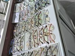 -GOOMI久米眼镜·蔡司·依视路·明月官方授权店(龙德紫金店)