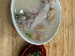 -雷祖芳老妈蹄花店