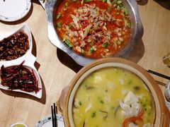 -兔行天下-鸿鹤鲜锅兔(中海国际店)