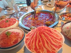 -茅草房·河畔园林火锅