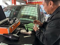 -鲨鱼皮汽车凹陷玻璃修复(静安店)