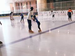 -冰纷万象滑冰场(二七万象城店)
