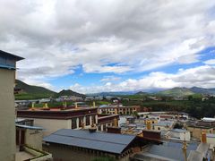 -噶丹松赞林寺