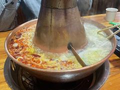 -果松木炭酸菜铜火锅·外婆参鸡汤