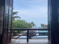 -亚龙湾喜来登·美景台大堂吧