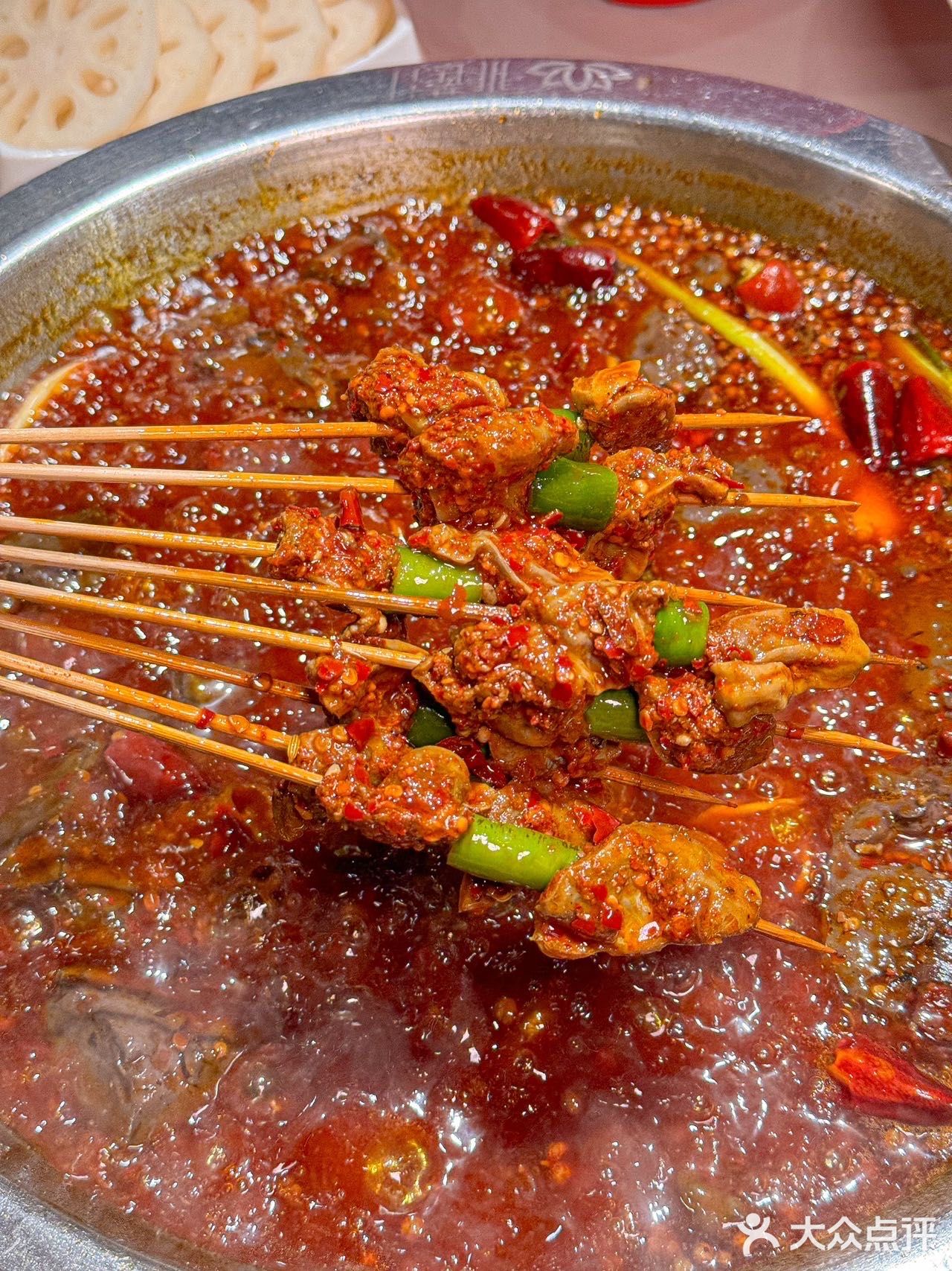 成都人都爱吃的老火锅，果真香的很！