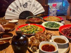 -先启半步颠小酒馆(白麓里店)
