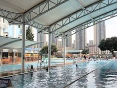 -极动室内恒温游泳馆