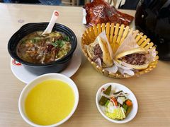 -闫家驴肉老店(华电一校店)