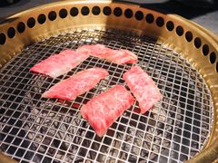 -铭牛烧肉·和牛海鲜自助(高新月牙湖店)