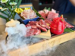 -铭牛烧肉·和牛海鲜自助(高新月牙湖店)