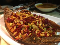 弄堂烤海鲈鱼-谭家弄堂(亚欧商厦店)