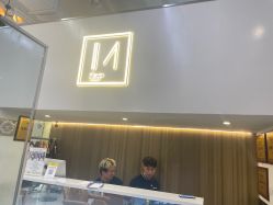 -I+造型烫发染发