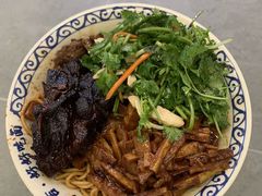 -梅溪·小伙子干挑面(安吉总店)