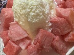 西瓜牛奶绵绵冰-水牛奶皇后糖水铺(深圳总店)