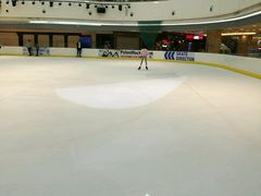 -冠军冰场CHAMPION RINK(环球银泰城店)