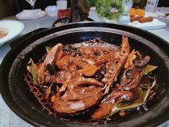 秘制酱焖鸭-弘馆·镜湖印象