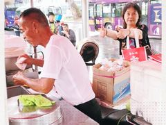 -詹爷爷乌节路街头冰淇淋