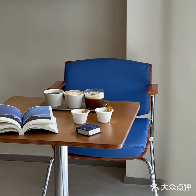 杭州！中古风咖啡店...🪑🔵蓝色真的好！！