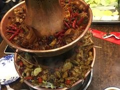 -超越炭火牛蛙火锅鸡(河东店)