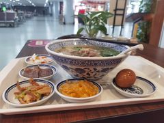 -陇兴楼兰州拉面(西安咸阳国际机场店)