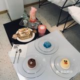 适合两个人坐下来安静聊天，因为被甜点外表迷住