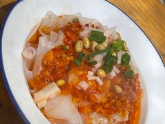 -野山舂·贵州现舂酸汤火锅(鸿通城店)