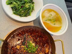 -有红鸡毛店·川菜(建设路店)