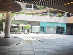 -瑞虹新天地月亮湾