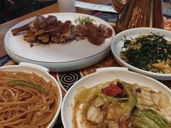 -蒙亨·手把肉·蒙古包文化主题餐厅(天恒广场店)