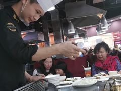 -利昂法式铁板主题餐厅(新奥购物中心店)