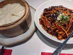 -滩外滩·本帮江浙菜(新天地店)
