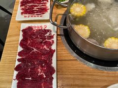现切鲜嫩牛肉-为什么牛潮汕牛肉火锅(万胜广场店)