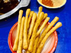 茴香小油条-马路边边串串香(苗栗路店)