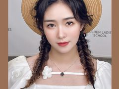 -金夫人化妆摄影职业培训学校