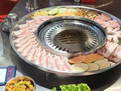 -哈哈碳都·牛肋条无限自助烤肉(宝龙店)