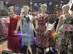 -广州白马服装市场