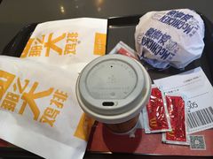 -麦当劳(卫星广场店)
