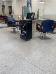 -PE SALON