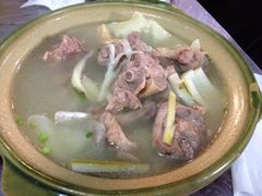 馄饨老鸭煲-老品芳