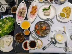 -红鼎豆捞·非遗鲍皇汤火锅(宝丰路店)