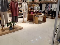 -资和信百货商场