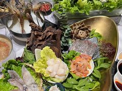 -红鼎豆捞·非遗鲍皇汤火锅(宝丰路店)