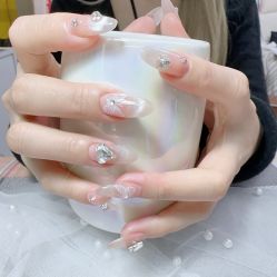 -UN·桃喜日系美睫美甲