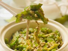 苦瓜炒鱼肠-惠爱餐厅