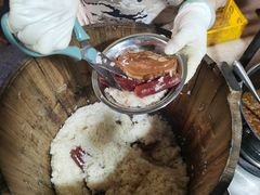 -梁阿婆廿年老牌扣肉糯米饭