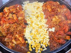 芝士鸡排火锅-高基五春川炒鸡排(威海总店)