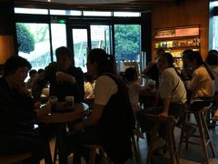 -星巴克臻选(莘庄仲盛店)